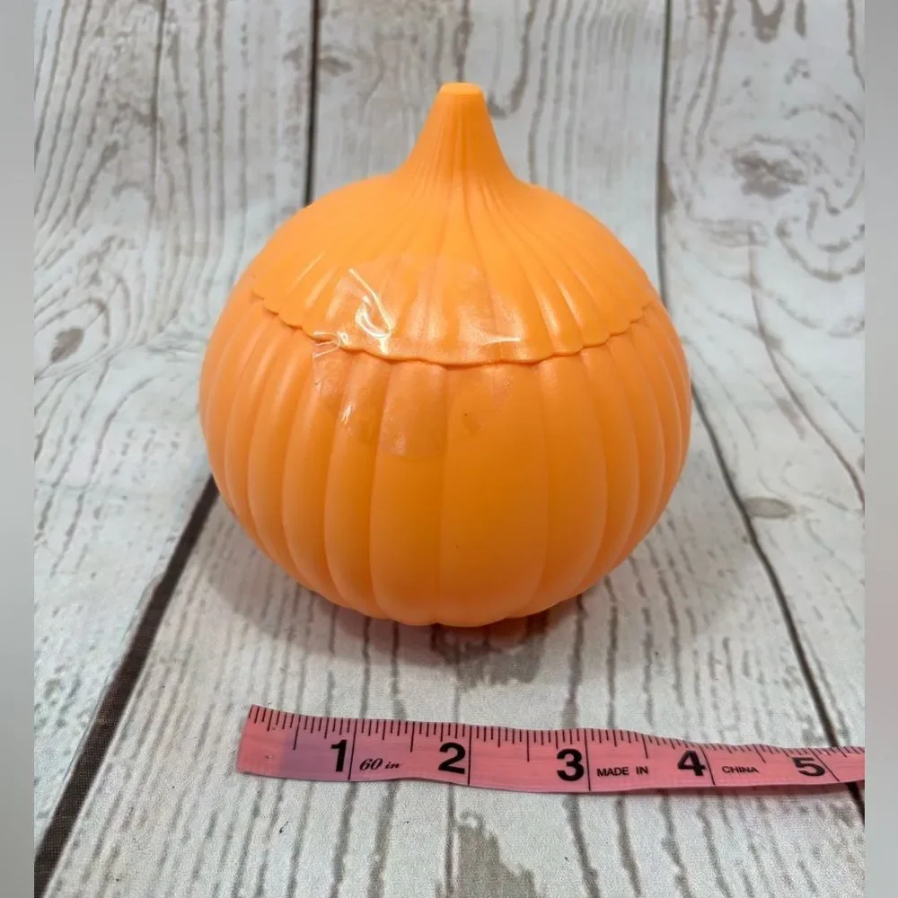 NEW Yellow Orange Onion Keeper Topping Bowl with Lid Food Storage